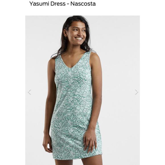 Title Nine Green and White Patterned Midi Dress - Picture 11 of 11